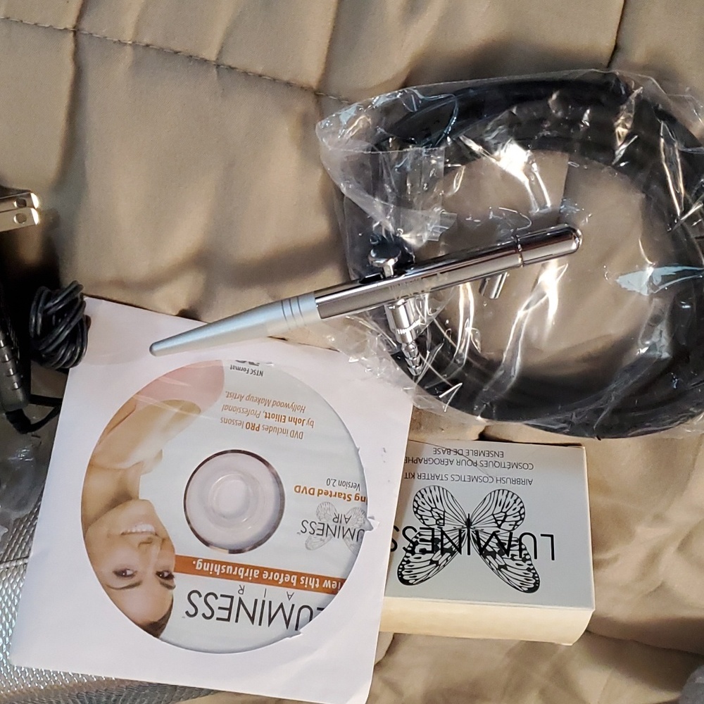 NWOT Luminess Air Machine with Bonus Tanning Upgrade kit and additional unit